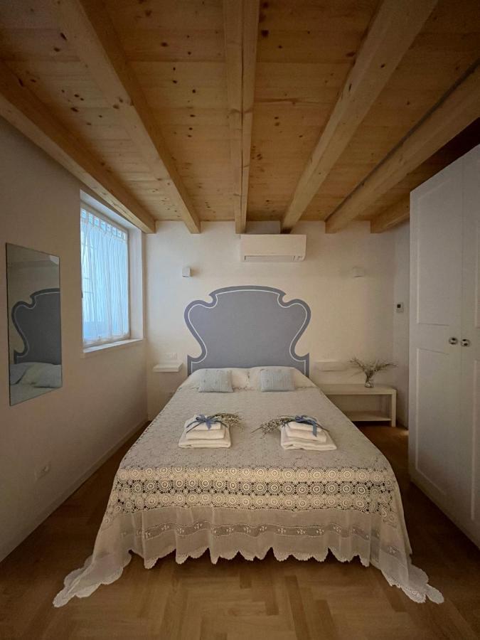 La Piccola Casa Al Lago - Intera Casa Con 3 Camere E 2 Box Сало Екстер'єр фото