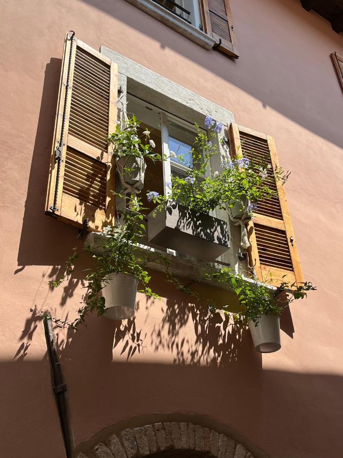 La Piccola Casa Al Lago - Intera Casa Con 3 Camere E 2 Box Сало Екстер'єр фото