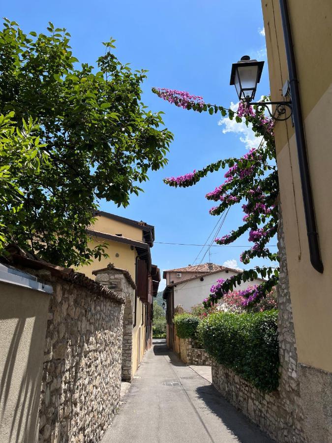 La Piccola Casa Al Lago - Intera Casa Con 3 Camere E 2 Box Сало Екстер'єр фото
