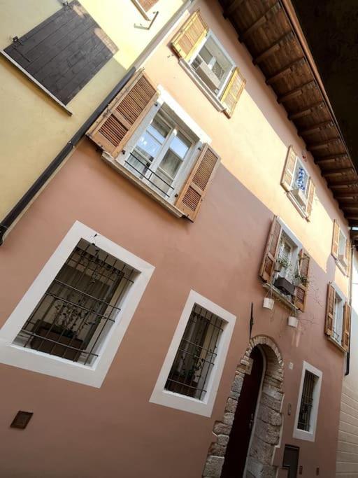 La Piccola Casa Al Lago - Intera Casa Con 3 Camere E 2 Box Сало Екстер'єр фото