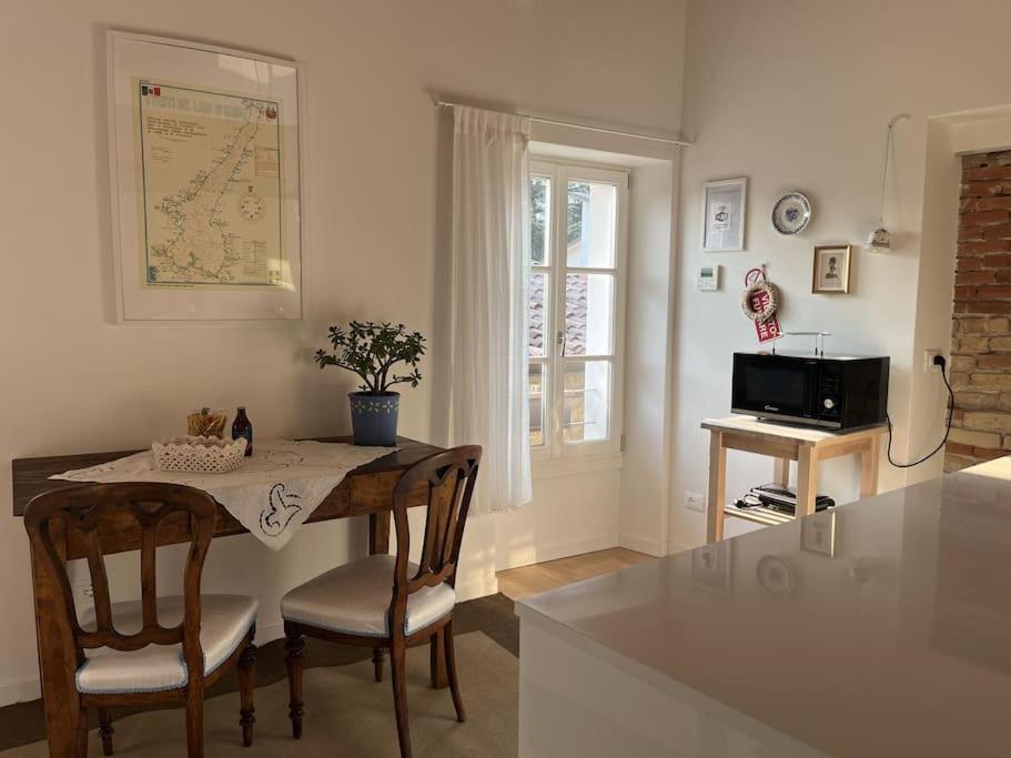 La Piccola Casa Al Lago - Intera Casa Con 3 Camere E 2 Box Сало Екстер'єр фото
