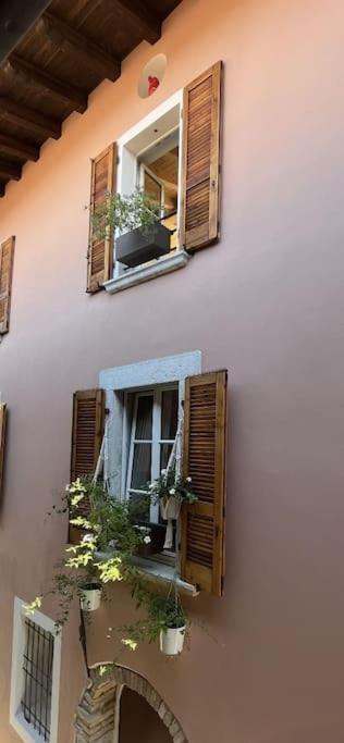 La Piccola Casa Al Lago - Intera Casa Con 3 Camere E 2 Box Сало Екстер'єр фото
